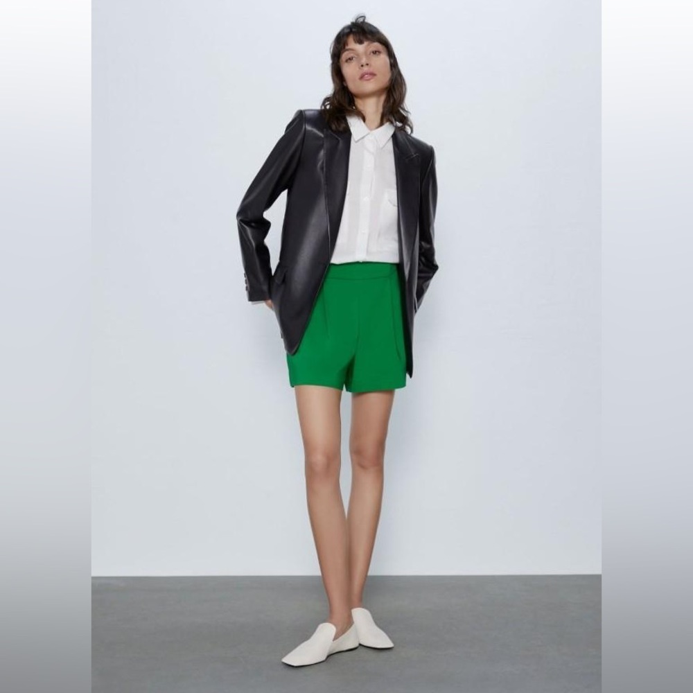 ZARA The Smart Short High waisted green pleated shorts NEW WITH TAGS! Size SMALL